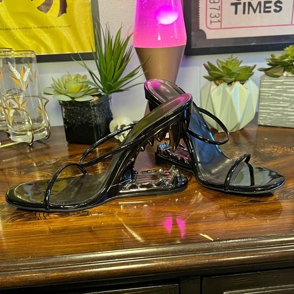 Open toe high heel tiger teeth sandal size 10 - Picture 3 of 11